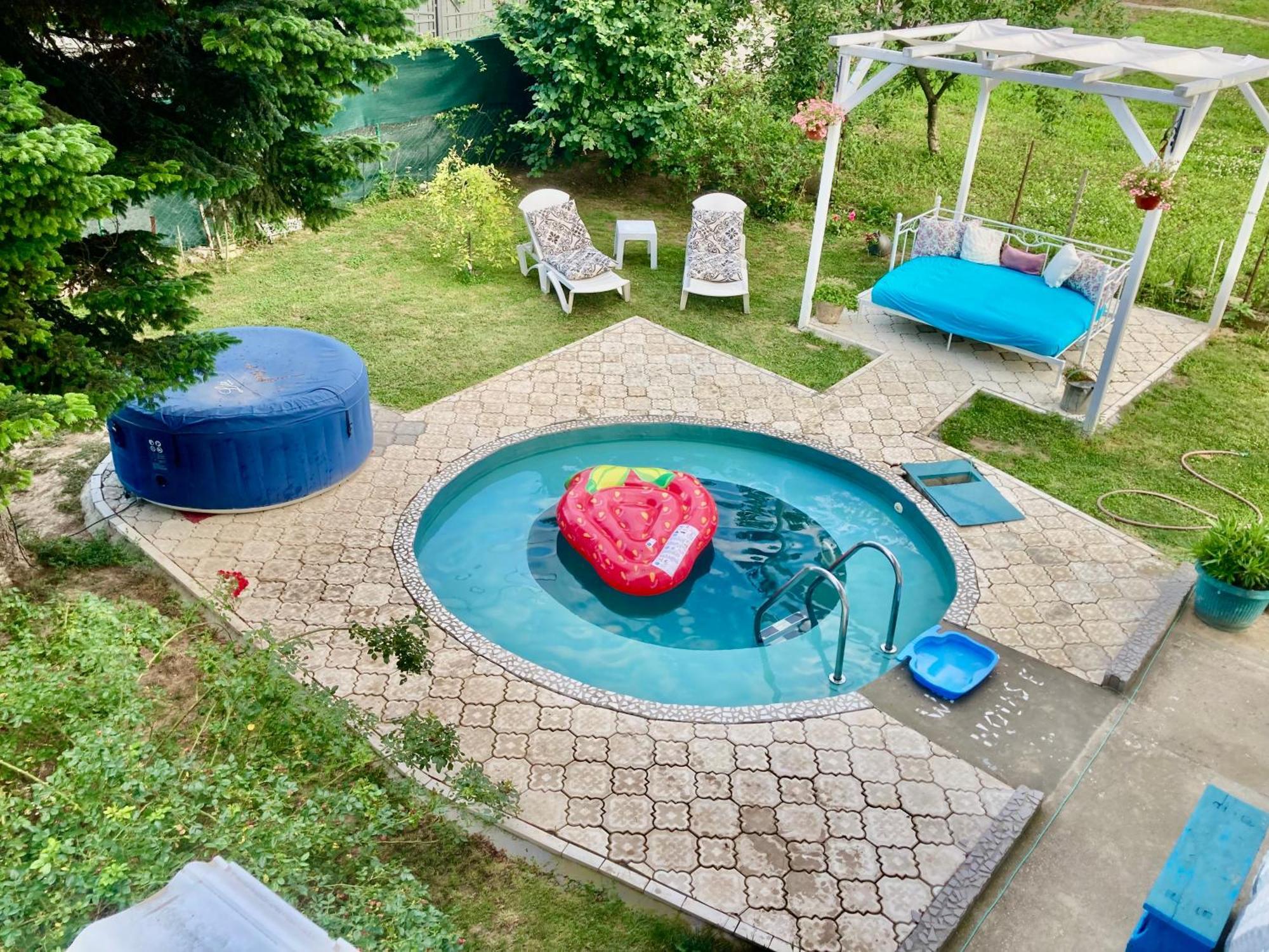 White House With Sauna And Jacuzzi Нови Сад Екстериор снимка